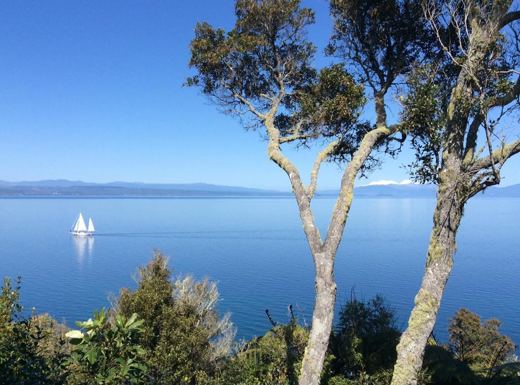 The Point Luxury Villa Taupo Exterior photo