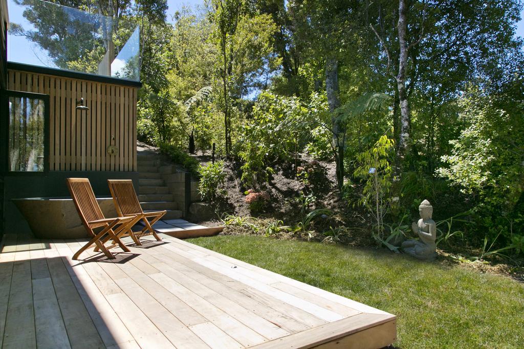 The Point Luxury Villa Taupo Exterior photo