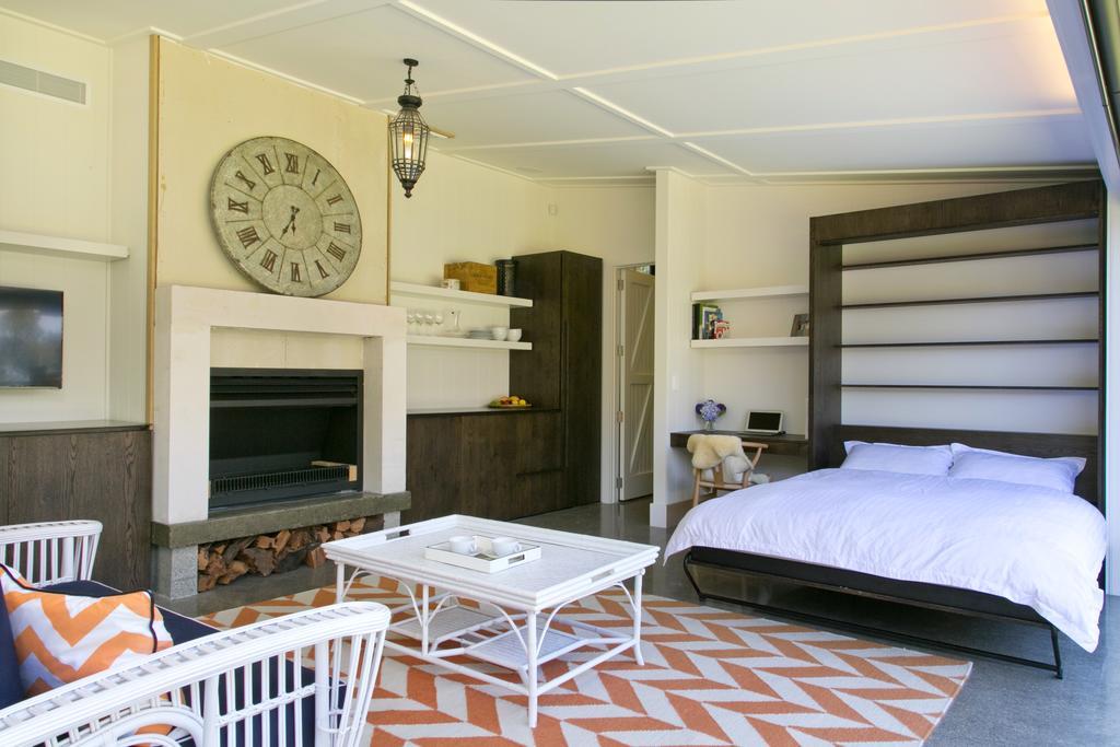 The Point Luxury Villa Taupo Exterior photo