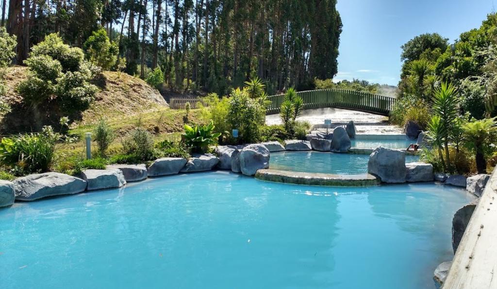 The Point Luxury Villa Taupo Exterior photo